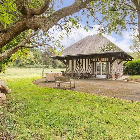 L'Atelier A L'Oree Des Bois Saint-Pierre-en-Auge Extérieur photo