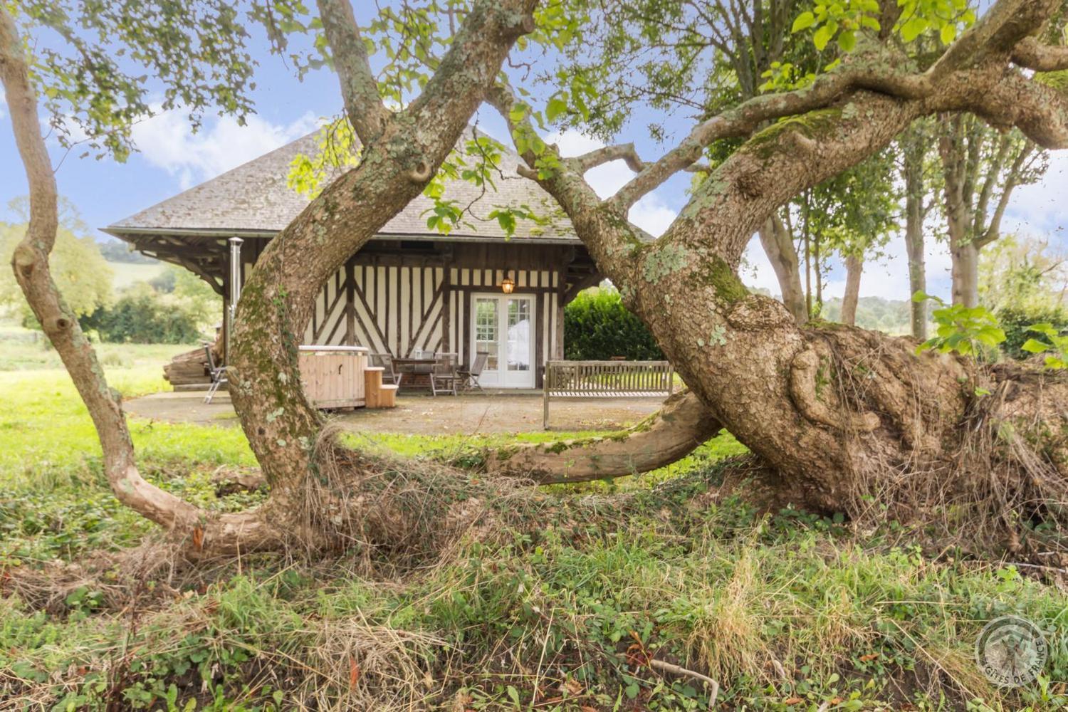 L'Atelier A L'Oree Des Bois Saint-Pierre-en-Auge Extérieur photo